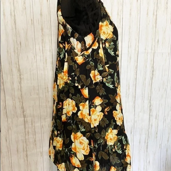 Umgee Cold Shoulder Floral Dress Size Small - Picture 2 of 8